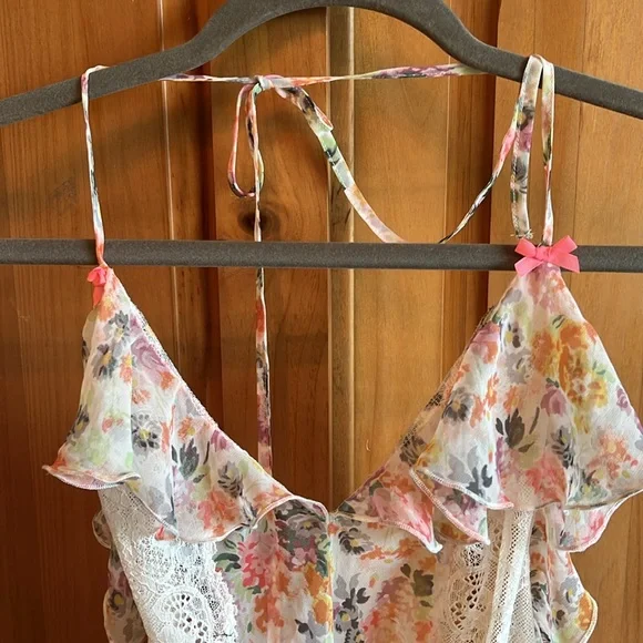 Victoria's Secret Floral Lace Chemise - Pink and White - Picture 2 of 9